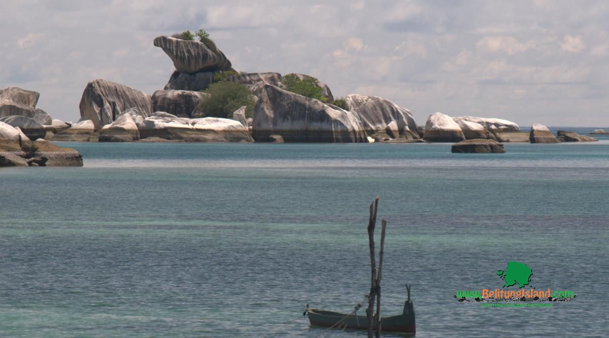 belitung destination Batu Garuda